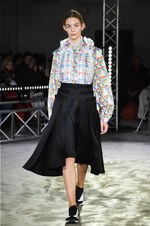 アンリアレイジ 2018-19年秋冬コレクション - 光が露わにするのは実像か虚像か｜写真6