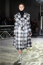 アンリアレイジ 2018-19年秋冬コレクション - 光が露わにするのは実像か虚像か｜写真17