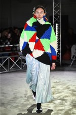 アンリアレイジ 2018-19年秋冬コレクション - 光が露わにするのは実像か虚像か｜写真18