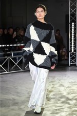 アンリアレイジ 2018-19年秋冬コレクション - 光が露わにするのは実像か虚像か｜写真21