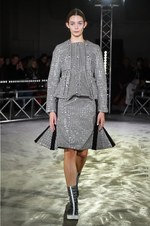 アンリアレイジ 2018-19年秋冬コレクション - 光が露わにするのは実像か虚像か｜写真28