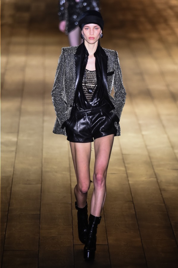 サンローラン(Saint Laurent) 2018-19年秋冬ウィメンズコレクション シルエット - 写真18