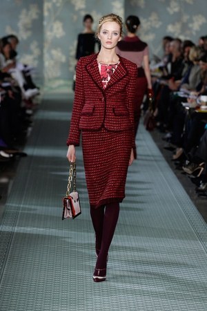 トリー バーチ 2012-13年秋冬コレクション - 洗練されたレディの魅力を宝石のようなカラーで表現｜写真19