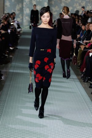 トリー バーチ 2012-13年秋冬コレクション - 洗練されたレディの魅力を宝石のようなカラーで表現｜写真20