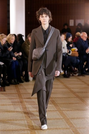 ルメール(LEMAIRE) 2018-19年秋冬ウィメンズコレクション  - 写真1