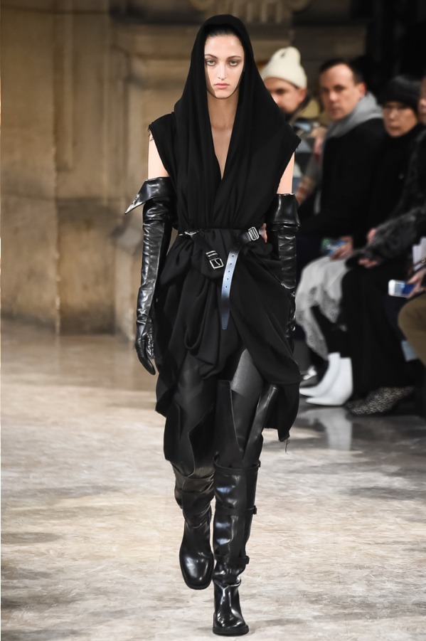 アン ドゥムルメステール(ANN DEMEULEMEESTER) 2018-19年秋冬ウィメンズコレクション  - 写真8