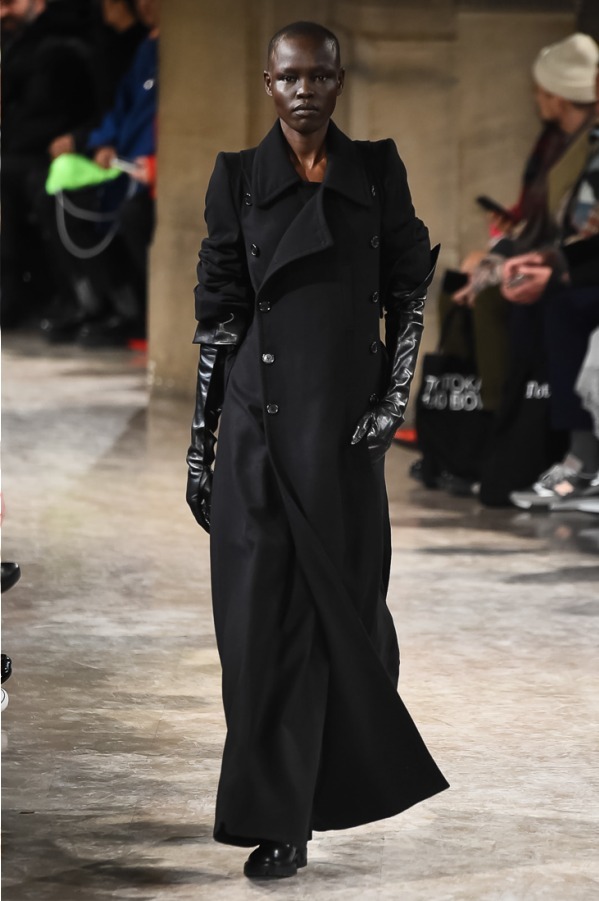 アン ドゥムルメステール(ANN DEMEULEMEESTER) 2018-19年秋冬ウィメンズコレクション  - 写真40