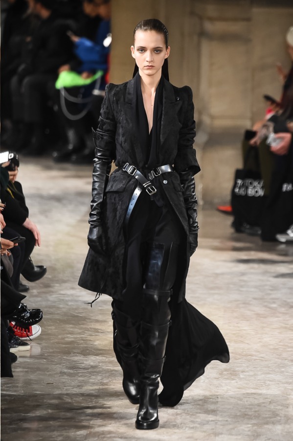 アン ドゥムルメステール(ANN DEMEULEMEESTER) 2018-19年秋冬ウィメンズコレクション  - 写真42