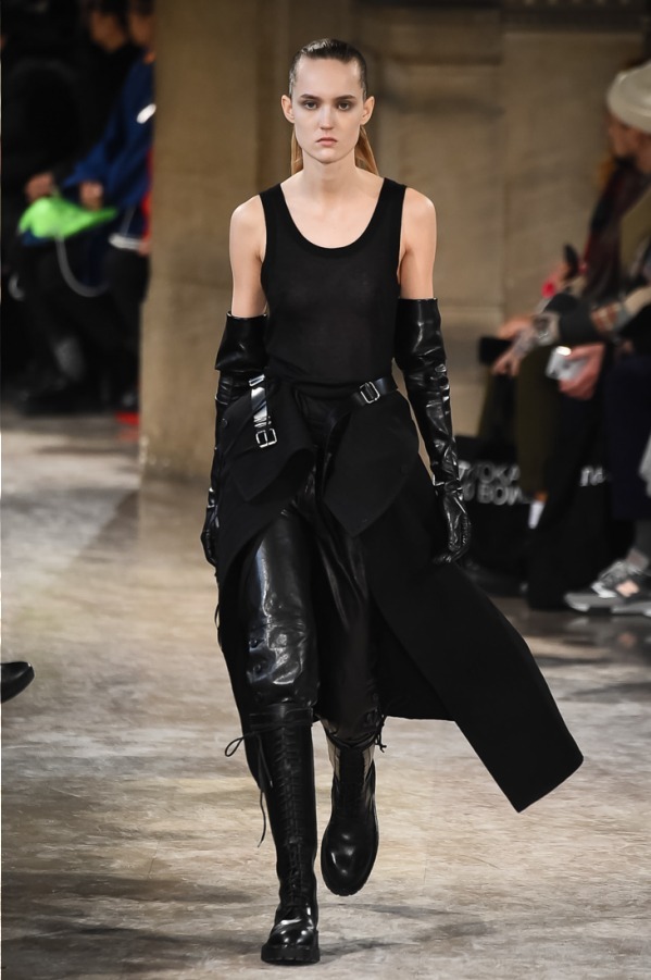 アン ドゥムルメステール(ANN DEMEULEMEESTER) 2018-19年秋冬ウィメンズコレクション  - 写真46