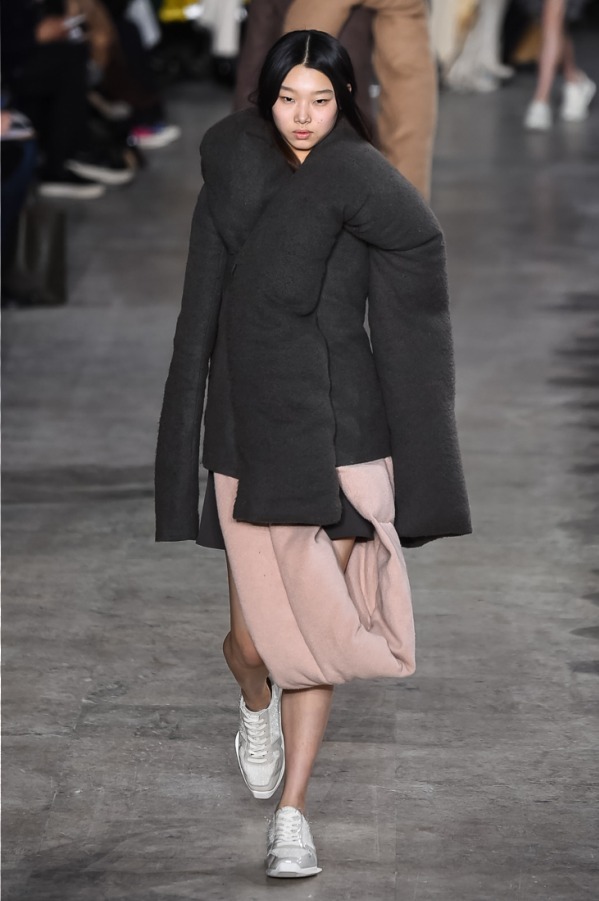 リック・オウエンス(Rick Owens) 2018-19年秋冬ウィメンズコレクション  - 写真22
