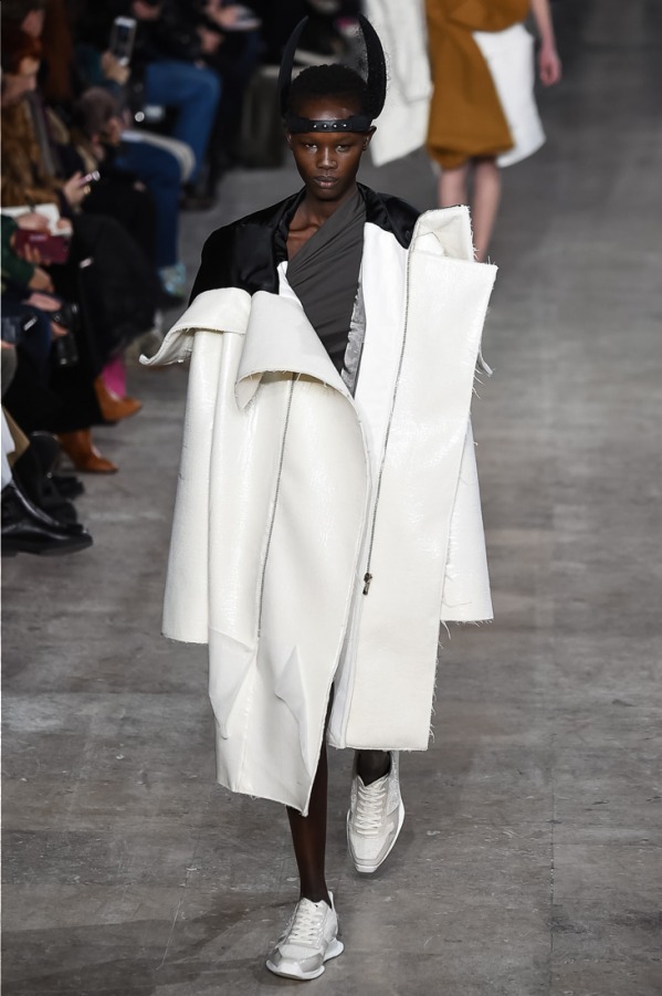 リック・オウエンス(Rick Owens) 2018-19年秋冬ウィメンズコレクション  - 写真36