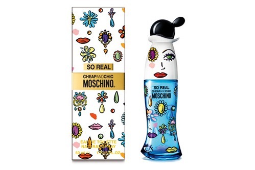 モスキーノ チープ＆シックの新フレグランス、宝石柄の青いドレスのボトル×オリエンタルな香り