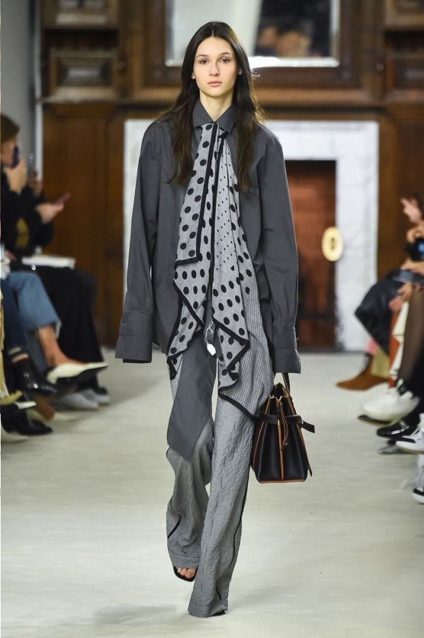 ロエベ(LOEWE) 2018-19年秋冬ウィメンズコレクション  - 写真10