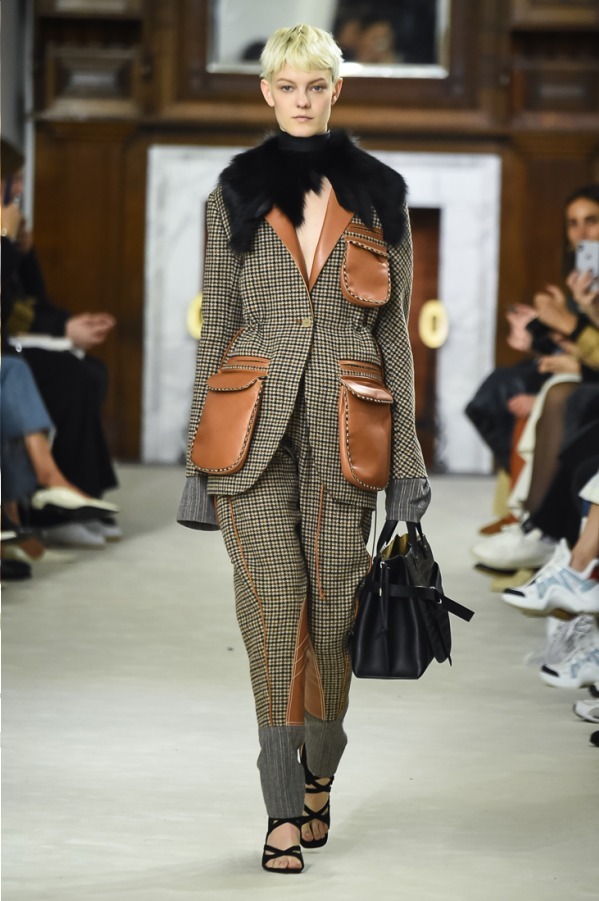 ロエベ(LOEWE) 2018-19年秋冬ウィメンズコレクション  - 写真22