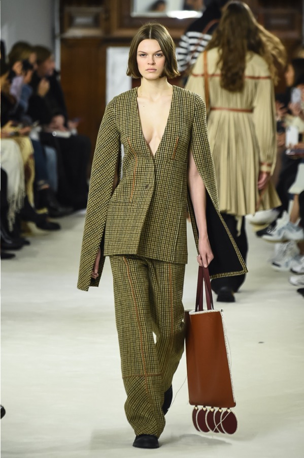 ロエベ(LOEWE) 2018-19年秋冬ウィメンズコレクション  - 写真55