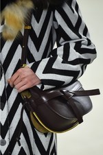 ロエベ 2018-19年秋冬コレクション - 上質な生活は彼女の審美眼から生まれる｜写真7