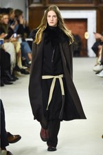 ロエベ 2018-19年秋冬コレクション - 上質な生活は彼女の審美眼から生まれる｜写真18