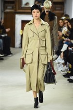 ロエベ 2018-19年秋冬コレクション - 上質な生活は彼女の審美眼から生まれる｜写真41