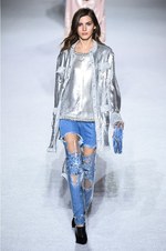 バルマン 2018-19年秋冬コレクション - 進行方向の先には明るい未来が待っている｜写真16