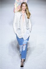 バルマン 2018-19年秋冬コレクション - 進行方向の先には明るい未来が待っている｜写真18