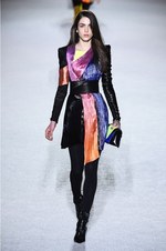 バルマン 2018-19年秋冬コレクション - 進行方向の先には明るい未来が待っている｜写真57