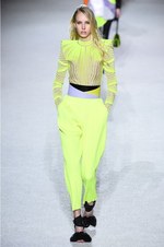 バルマン 2018-19年秋冬コレクション - 進行方向の先には明るい未来が待っている｜写真60