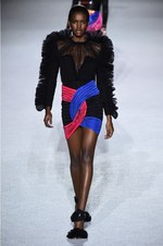 バルマン 2018-19年秋冬コレクション - 進行方向の先には明るい未来が待っている｜写真69