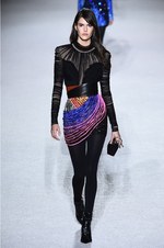 バルマン 2018-19年秋冬コレクション - 進行方向の先には明るい未来が待っている｜写真70