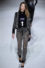 バルマン 2018-19年秋冬コレクション - 進行方向の先には明るい未来が待っている｜写真74