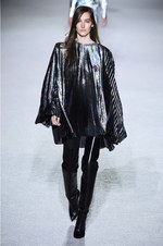 バルマン 2018-19年秋冬コレクション - 進行方向の先には明るい未来が待っている｜写真86