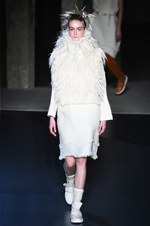 イッセイ ミヤケ 2018年秋冬コレクション - 春に向けて目覚める命をニットの遊びが表現する｜写真5