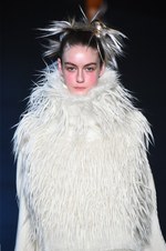 イッセイ ミヤケ 2018年秋冬コレクション - 春に向けて目覚める命をニットの遊びが表現する｜写真6