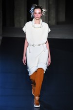 イッセイ ミヤケ 2018年秋冬コレクション - 春に向けて目覚める命をニットの遊びが表現する｜写真7