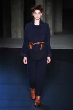 イッセイ ミヤケ 2018年秋冬コレクション - 春に向けて目覚める命をニットの遊びが表現する｜写真9