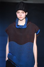 イッセイ ミヤケ 2018年秋冬コレクション - 春に向けて目覚める命をニットの遊びが表現する｜写真30