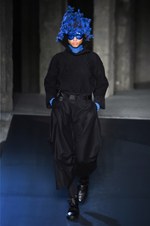 イッセイ ミヤケ 2018年秋冬コレクション - 春に向けて目覚める命をニットの遊びが表現する｜写真31