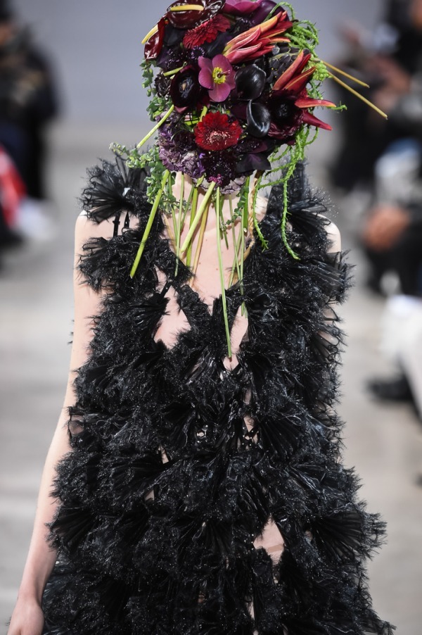 ノワール ケイ ニノミヤ(noir kei ninomiya) 2018-19年秋冬ウィメンズ 