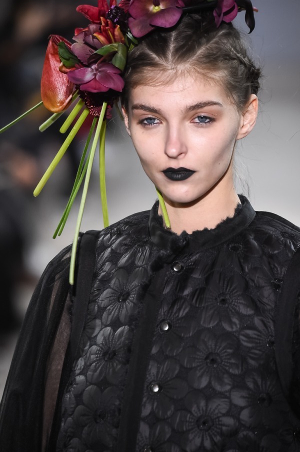 ノワール ケイ ニノミヤ(noir kei ninomiya) 2018-19年秋冬ウィメンズ 