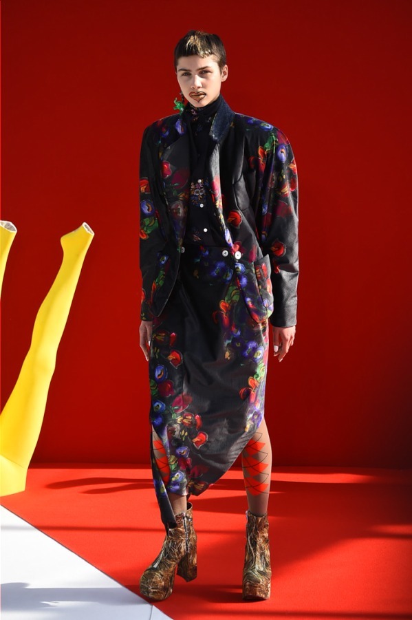 アンドレアス・クロンターラー フォー ヴィヴィアン・ウエストウッド(Andreas Kronthaler for Vivienne Westwood) 2018-19年秋冬ウィメンズコレクション  - 写真4