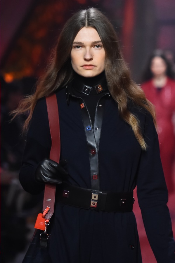 エルメス(HERMÈS) 2018-19年秋冬ウィメンズコレクション  - 写真31