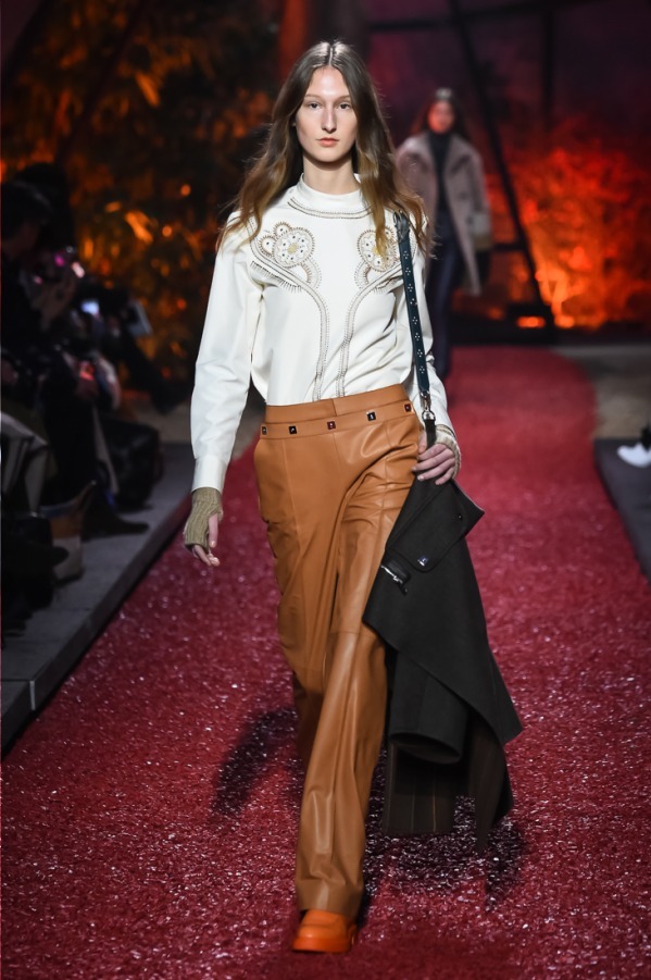 エルメス(HERMÈS) 2018-19年秋冬ウィメンズコレクション シルエット - 写真41