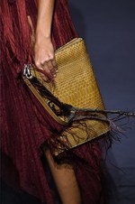 ジバンシィ 2018-19年秋冬コレクション - 暗闇で引き立つグラマーな魅力｜写真33