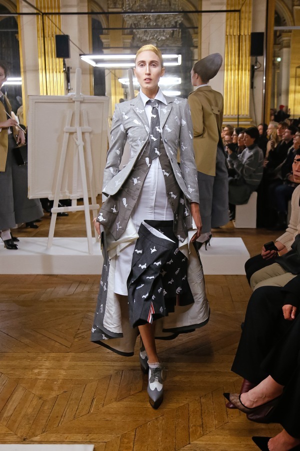 トム ブラウン(THOM BROWNE) 2018-19年秋冬ウィメンズコレクション  - 写真1