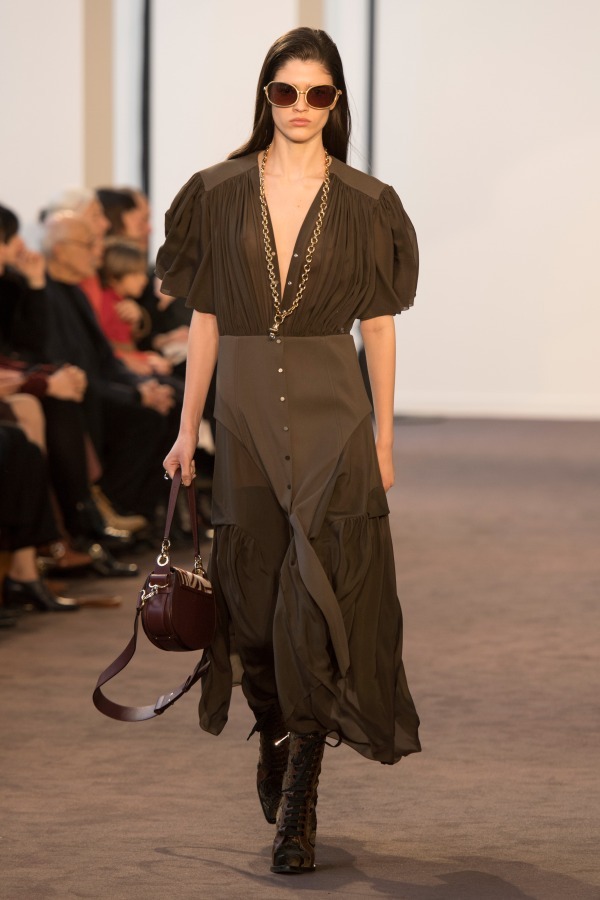 クロエ(Chloé) 2018-19年秋冬ウィメンズコレクション  - 写真22