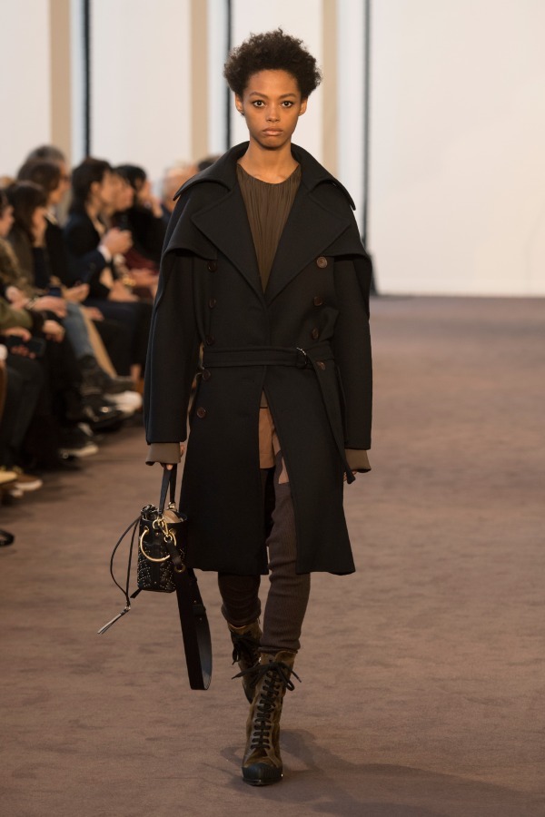 クロエ(Chloé) 2018-19年秋冬ウィメンズコレクション  - 写真27