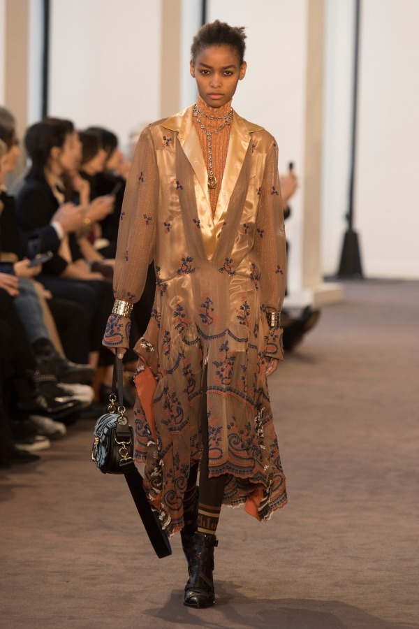クロエ(Chloé) 2018-19年秋冬ウィメンズコレクション  - 写真43
