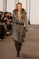 クロエ 2018-19年秋冬コレクション - 伝統は未来へ向けどのように受け継がれるべきなのか｜写真5