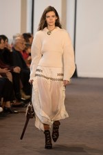 クロエ 2018-19年秋冬コレクション - 伝統は未来へ向けどのように受け継がれるべきなのか｜写真24