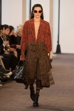 クロエ 2018-19年秋冬コレクション - 伝統は未来へ向けどのように受け継がれるべきなのか｜写真31