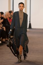 クロエ 2018-19年秋冬コレクション - 伝統は未来へ向けどのように受け継がれるべきなのか｜写真42